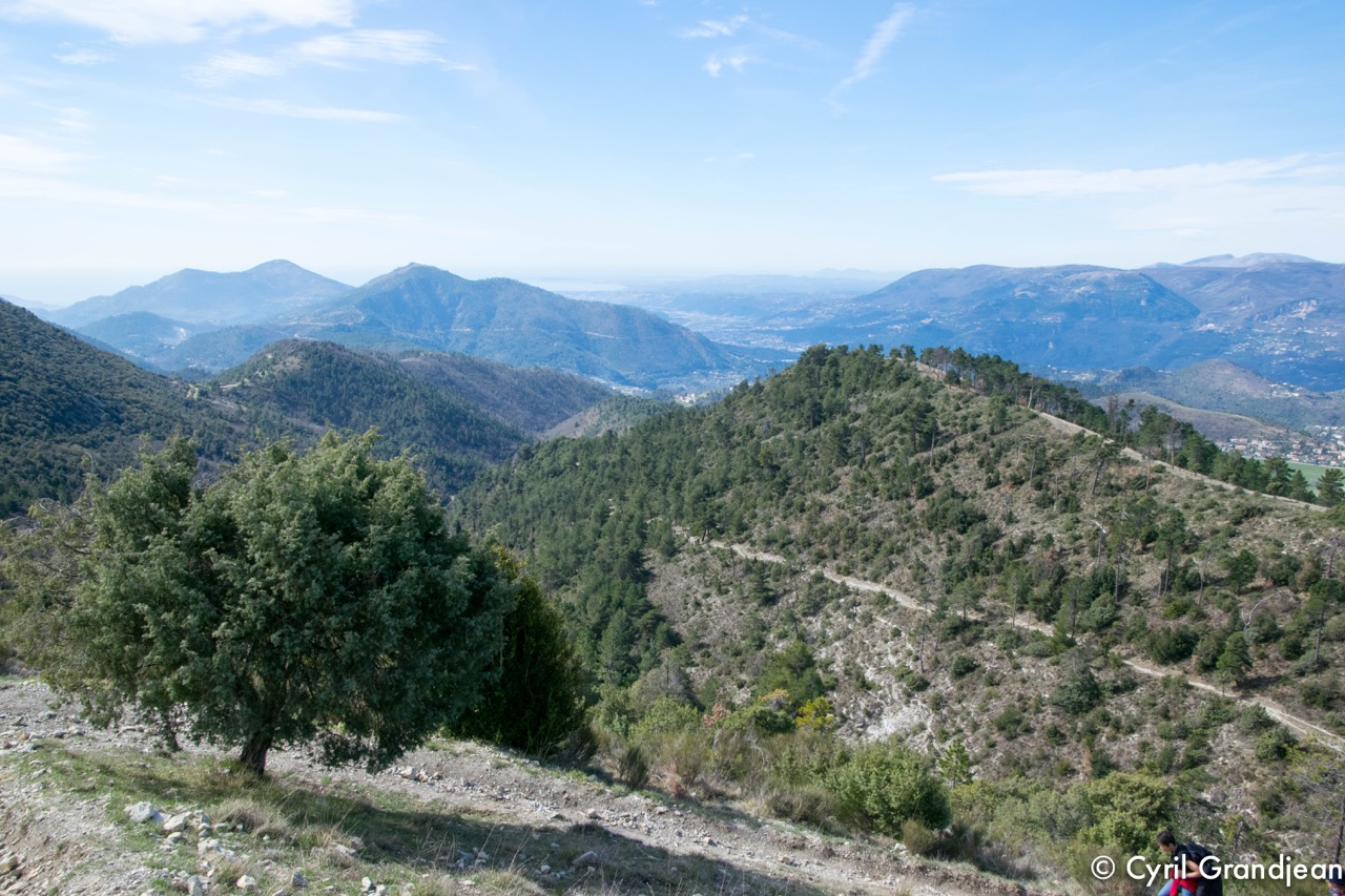 Ridge and summit of Férion