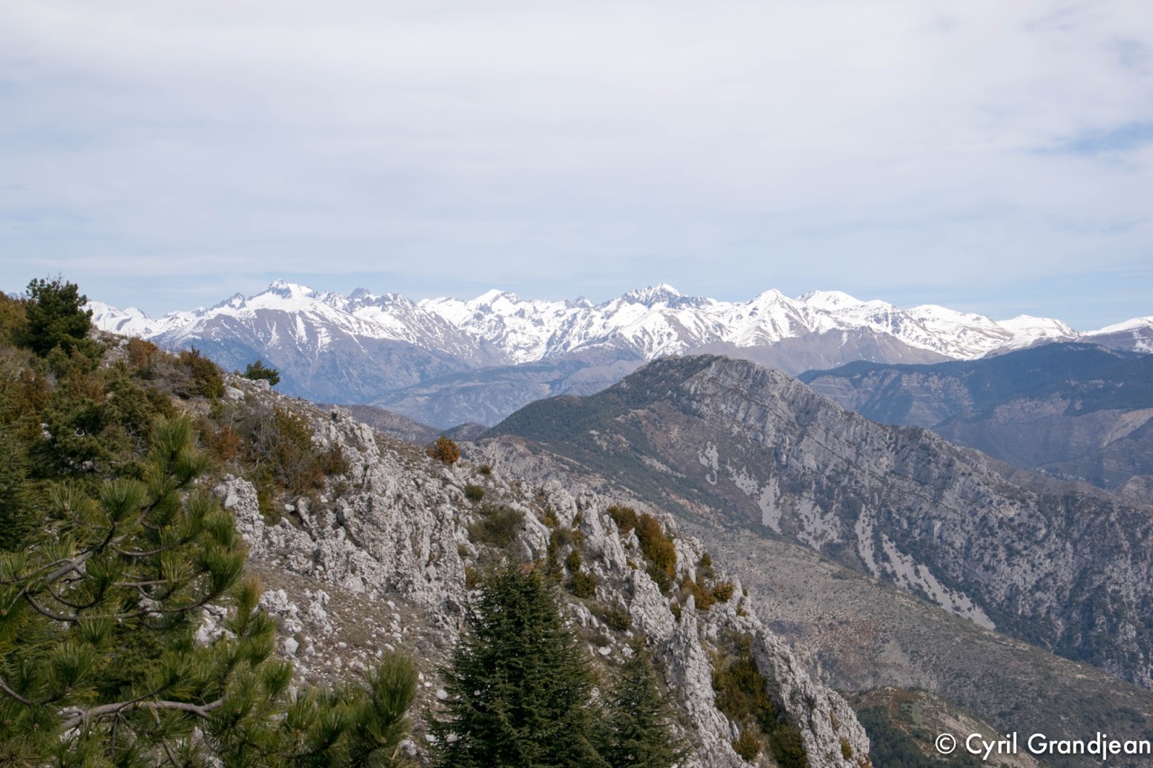 Ridge and summit of Férion