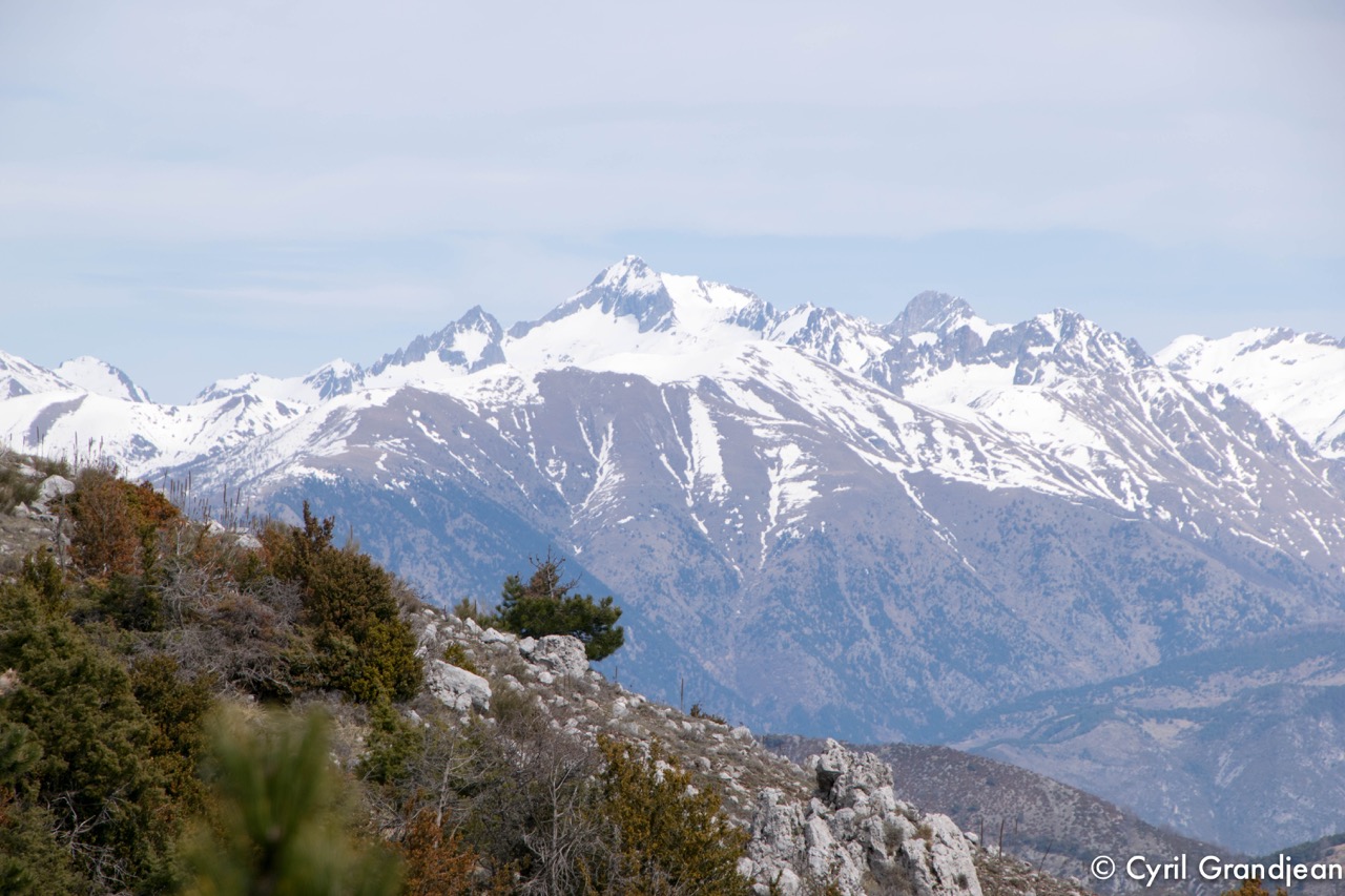 Ridge and summit of Férion